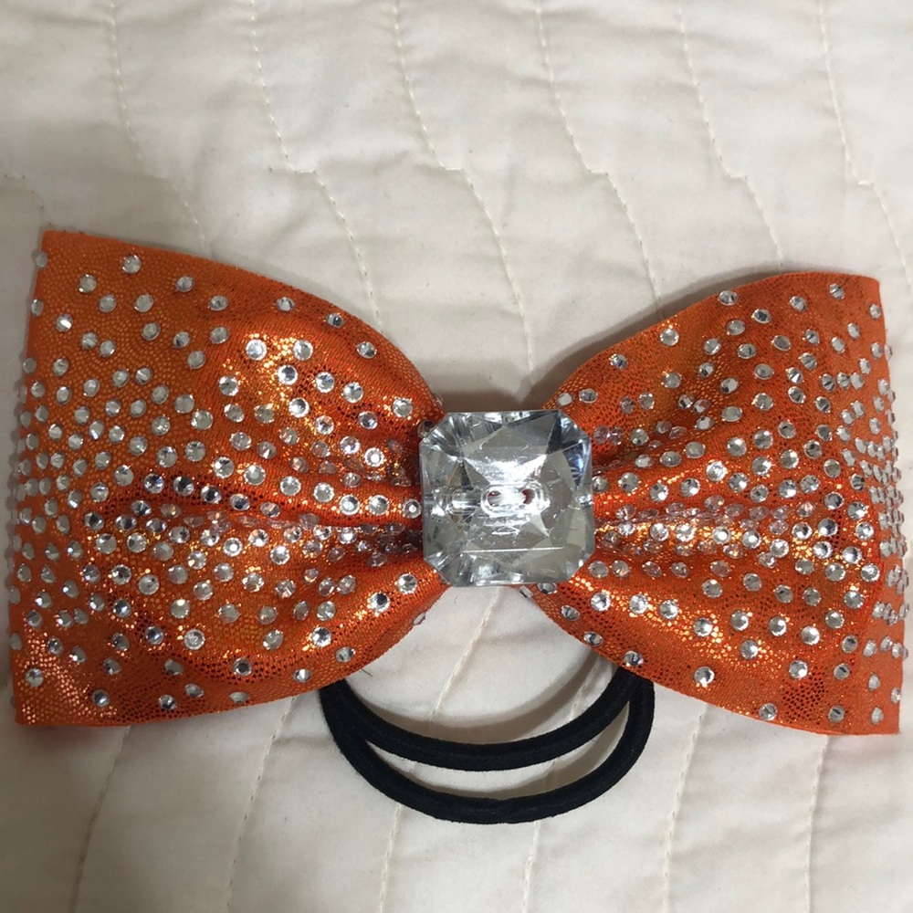 Varsity cheer bow
